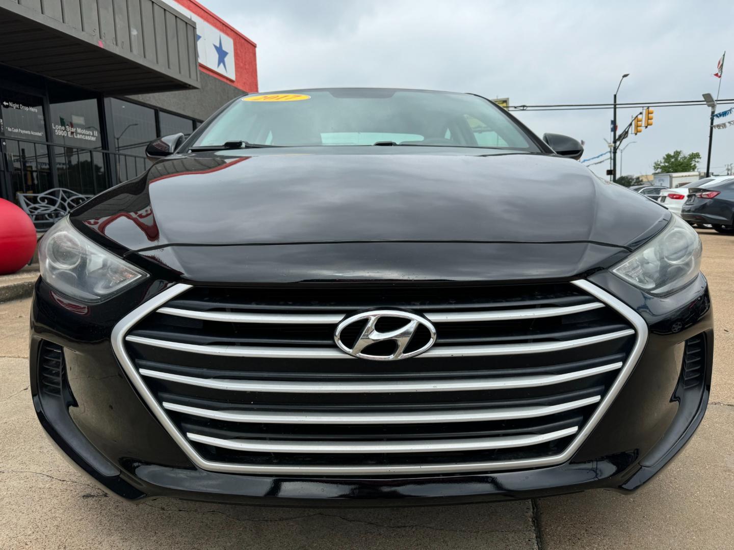 2017 BLACK HYUNDAI ELANTRA LIMITED; SE (5NPD84LF1HH) , located at 5900 E. Lancaster Ave., Fort Worth, TX, 76112, (817) 457-5456, 0.000000, 0.000000 - Photo#1